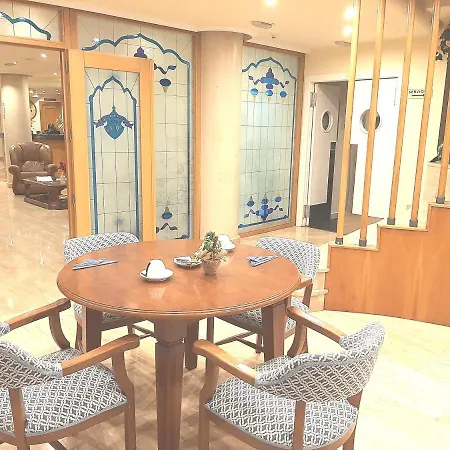Hotel Nueva Plaza 3*