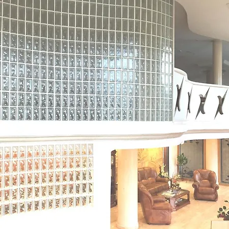 Hotel Nueva Plaza 3*