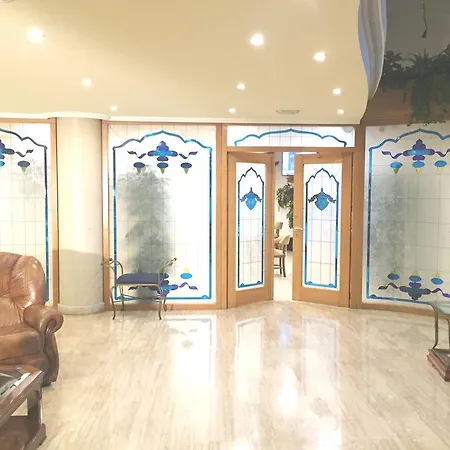 Nueva Plaza Hotel Maliano