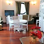 Nueva Plaza Hotel Maliano