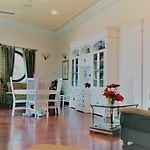 Hotel Nueva Plaza 3*
