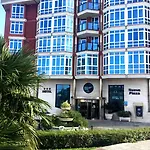 Nueva Plaza Hotel 3*