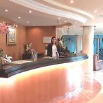 Nueva Plaza Hotel