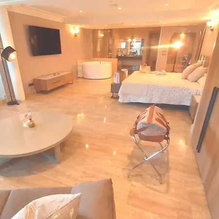 Hotel Nueva Plaza 3*