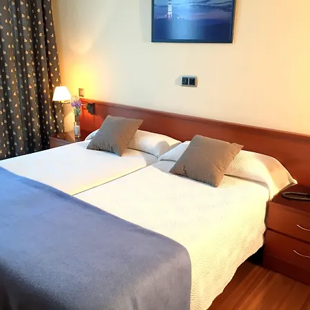 Nueva Plaza Hotel 3*