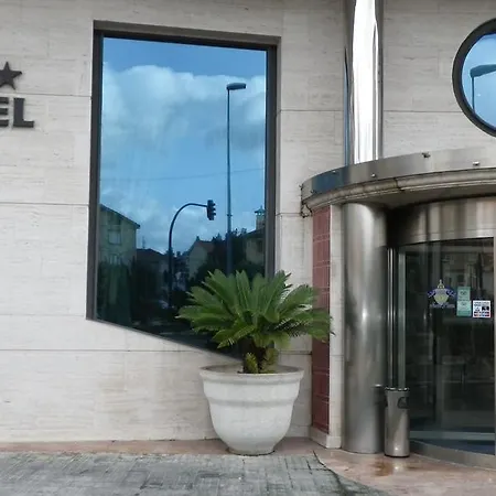 Nueva Plaza 3* Maliaño