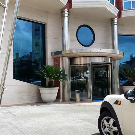 Nueva Plaza 3* Maliaño