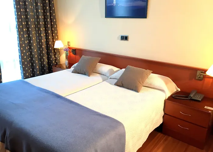 Nueva Plaza Hotel 3*