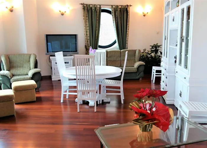 Nueva Plaza Hotel Maliano