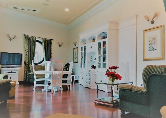 Hotel Nueva Plaza 3*