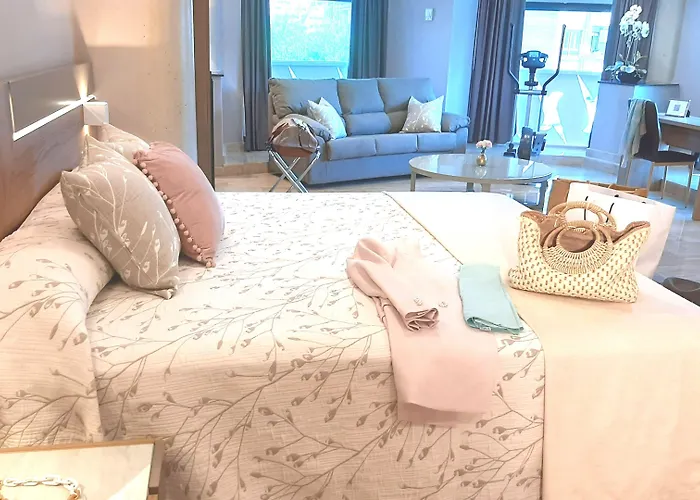 Nueva Plaza Hotel 3*