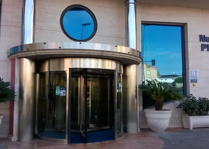 Nueva Plaza Hotel Maliano