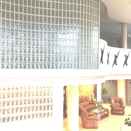 Отель Nueva Plaza